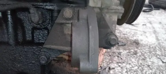 Opel Insignia A Engine mounting bracket