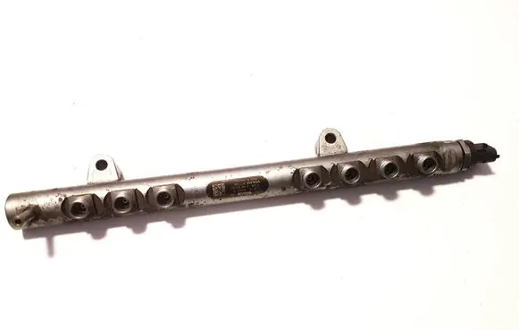 Volvo XC70 Fuel main line pipe 30777759 0445215025 0281002795