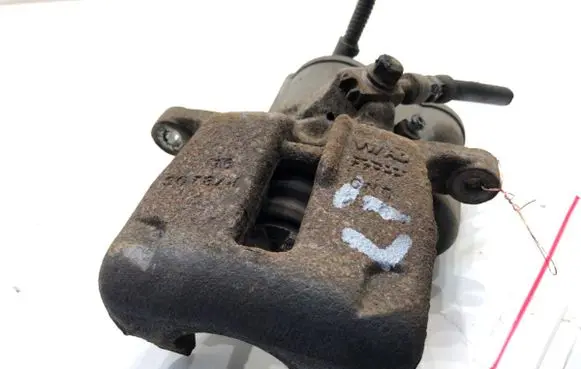Volkswagen PASSAT B7 Rear brake caliper