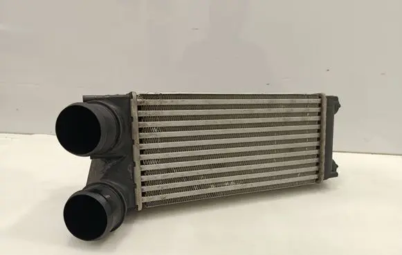 Citroen C4 II Intercooler radiator 9656503480