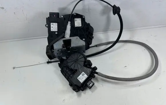 Volkswagen Sharan Loading door lock 