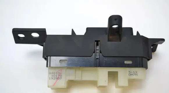 Lexus GS 300 350 430 450H Electric window control switch 8481030170