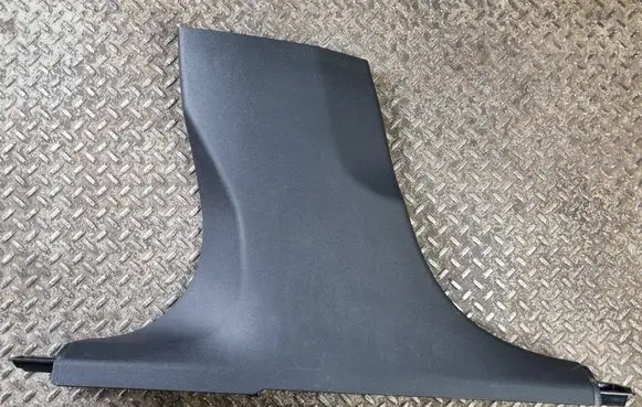 Volvo XC60 (B) pillar trim (bottom) 31425697