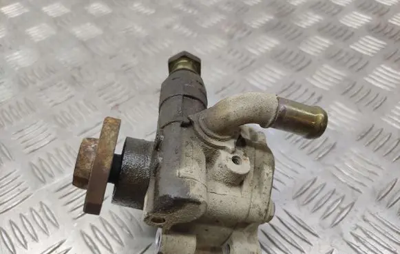Volkswagen Sharan Power steering pump 7M0143157AA