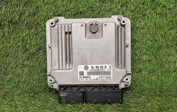Volkswagen Tiguan Engine control unit/module ECU 06J906026DP 06J906026DA 0261S04956