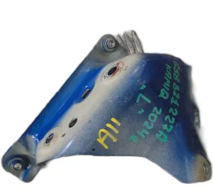 Skoda Kamiq Fender mounting bracket 