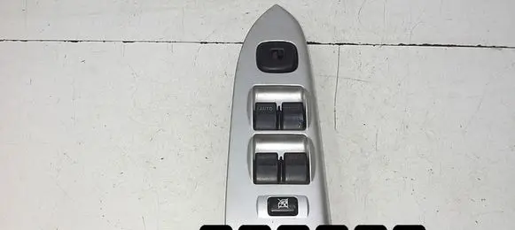 Mazda Premacy Other switches/knobs/shifts c8hd172