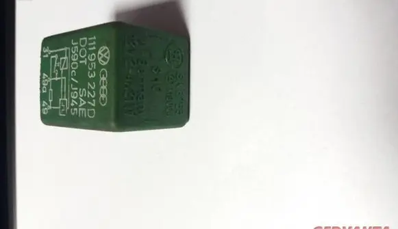 Audi A6 S6 C5 4B Other relay 111953227D