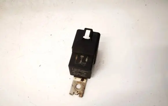 Ford Mondeo Mk III Glow plug pre-heat relay 94VG14N089F1B V23136J4X43