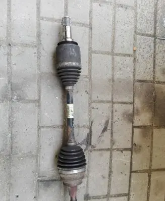 Mercedes-Benz ML W164 Front driveshaft A1643302301