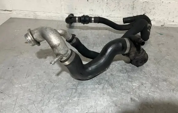 BMW 5 F10 F11 Engine coolant pipe/hose 7576355 7595252 379871