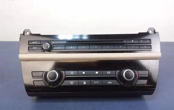 BMW 5 F10 F11 Climate control unit 9241244