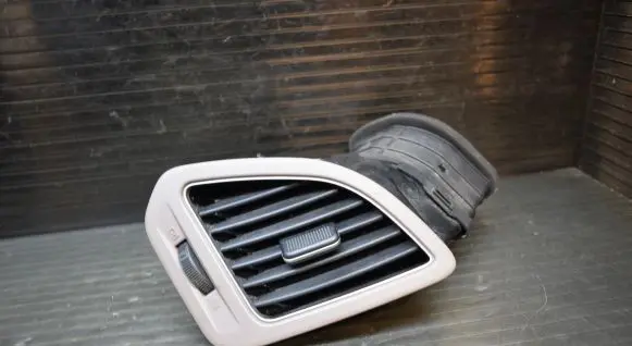 Hyundai ix35 Dashboard side air vent grill/cover trim 974902S000