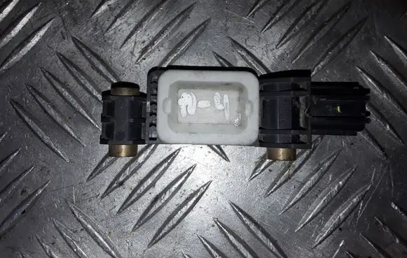 Audi A4 S4 B7 8E 8H Airbag deployment crash/impact sensor 8E0959643B 600627170306