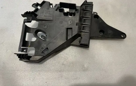 Volvo S80 Holder (bracket) 30661074