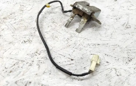 Toyota Yaris Loading door lock 