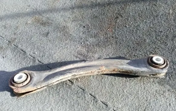 Mercedes-Benz C W203 Rear suspension control arm 