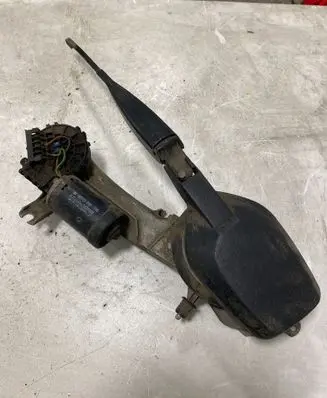 Mercedes-Benz E W210 Front wiper linkage and motor 0390241429
