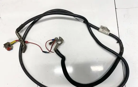 Mercedes-Benz Vito Viano W639 Positive cable (battery) a6395400830