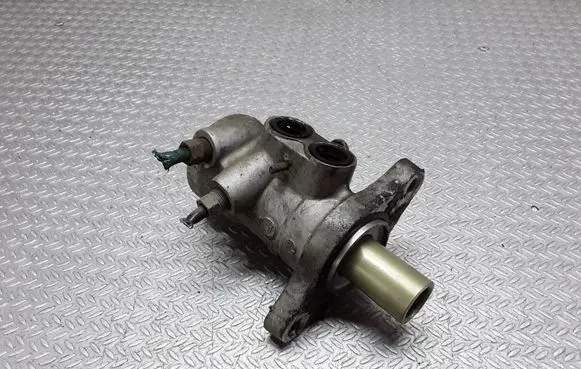 Renault Laguna II Master brake cylinder