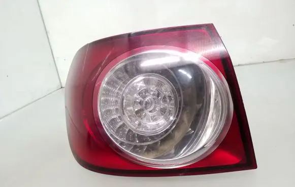 Volkswagen Golf Plus Rear/tail lights 5M0945095M