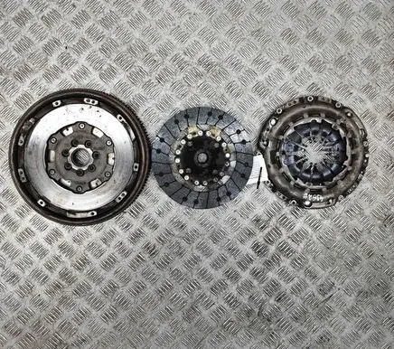 Nissan Qashqai Clutch set kit 301010007R 123108271R
