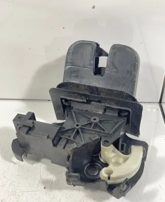 Audi A6 S6 C6 4F Tailgate/trunk/boot lock/catch/latch 8P4827505B