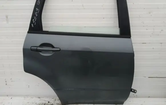 Mitsubishi Outlander Rear door pilka