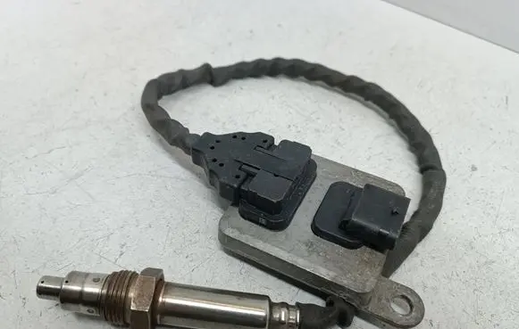 Mercedes-Benz Sprinter W906 Lambda probe sensor A0009058411 0009058411