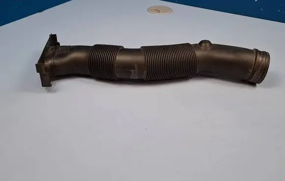 Volkswagen Golf VI Air intake duct part 1K0129618BD 1K0129609D