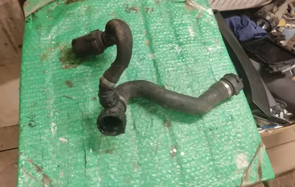 BMW X5 F15 Engine coolant pipe/hose 16185913 7808076