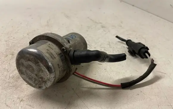 BMW M3 Vacuum pump 2283333