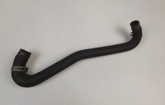 Mercedes-Benz Vito Viano W639 Engine coolant pipe/hose A6398320123