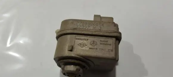 Renault Laguna I Headlight level adjustment motor h7700820054