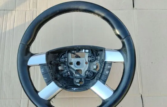 Ford Focus Steering wheel 4M513600CIW 30352570