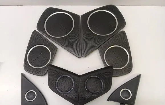 Side speaker trim/cover