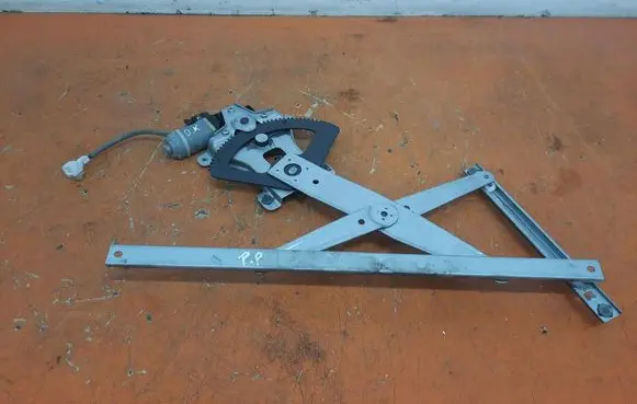 Chevrolet Aveo Front door window regulator with motor 96870317