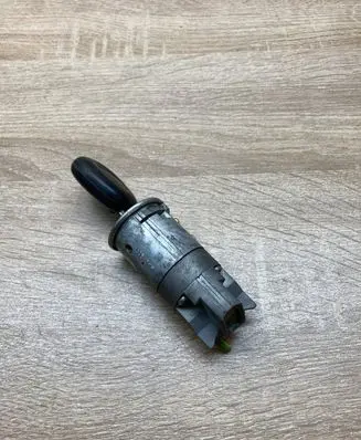 Renault Megane I Ignition lock 7700419012