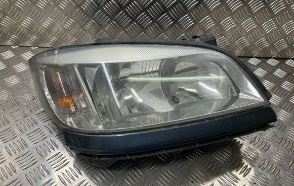 Opel Zafira A Headlight/headlamp 89100055