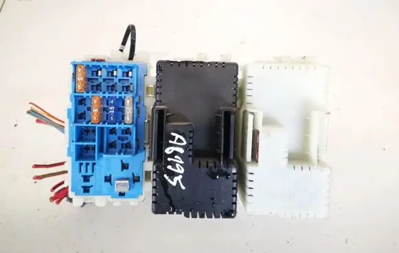 Volvo S80 Fuse box set 6g9t14k131da 6g9t-14k131-da