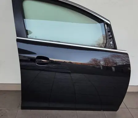 Opel Astra J Front door 