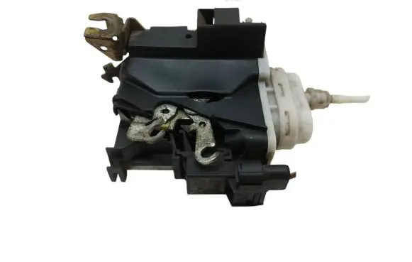Audi A4 S4 B5 8D Front door lock 8D1837015A