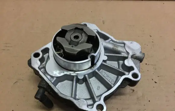 Opel Antara Vacuum pump 8824