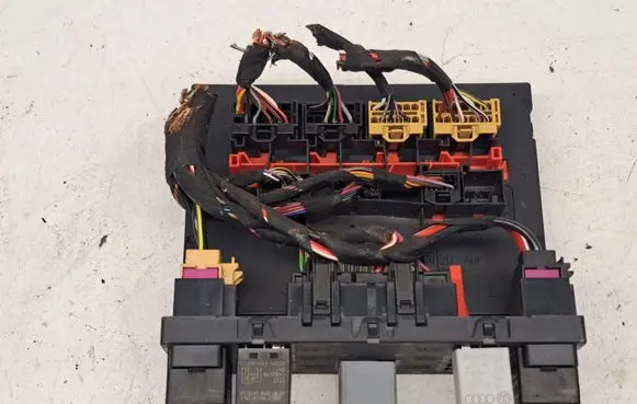 Volkswagen PASSAT B6 Comfort/convenience module 3C0937049J