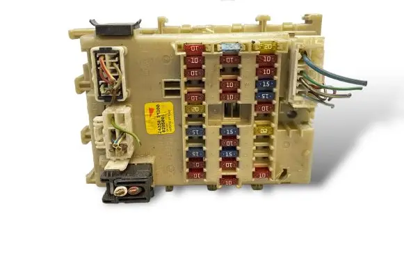 Nissan Almera N16 Fuse box set 243505M300 0205001