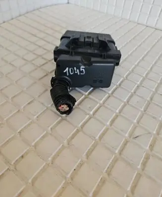 Toyota Avensis T270 Fuse box set 7191YB2
