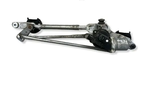 Subaru Outback (BS) Front wiper linkage and motor 86511AL010
