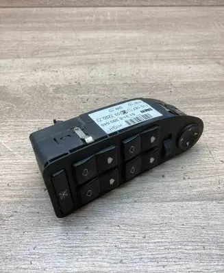 BMW 5 E39 Electric window control switch 8380645
