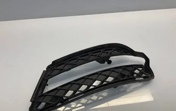 Mercedes-Benz S W221 Front fog light trim/grill A2218851722 2218851722