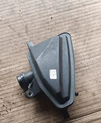 Mercedes-Benz E W212 Intake resonator A6421400087